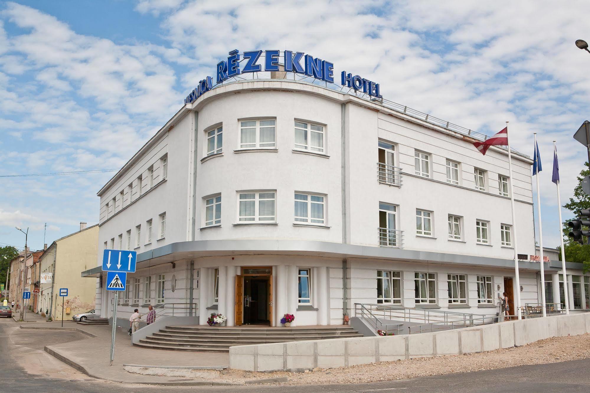 Kolonna Hotel Резекне Екстер'єр фото